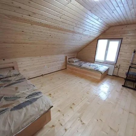 карпатський двір Guest house 3*